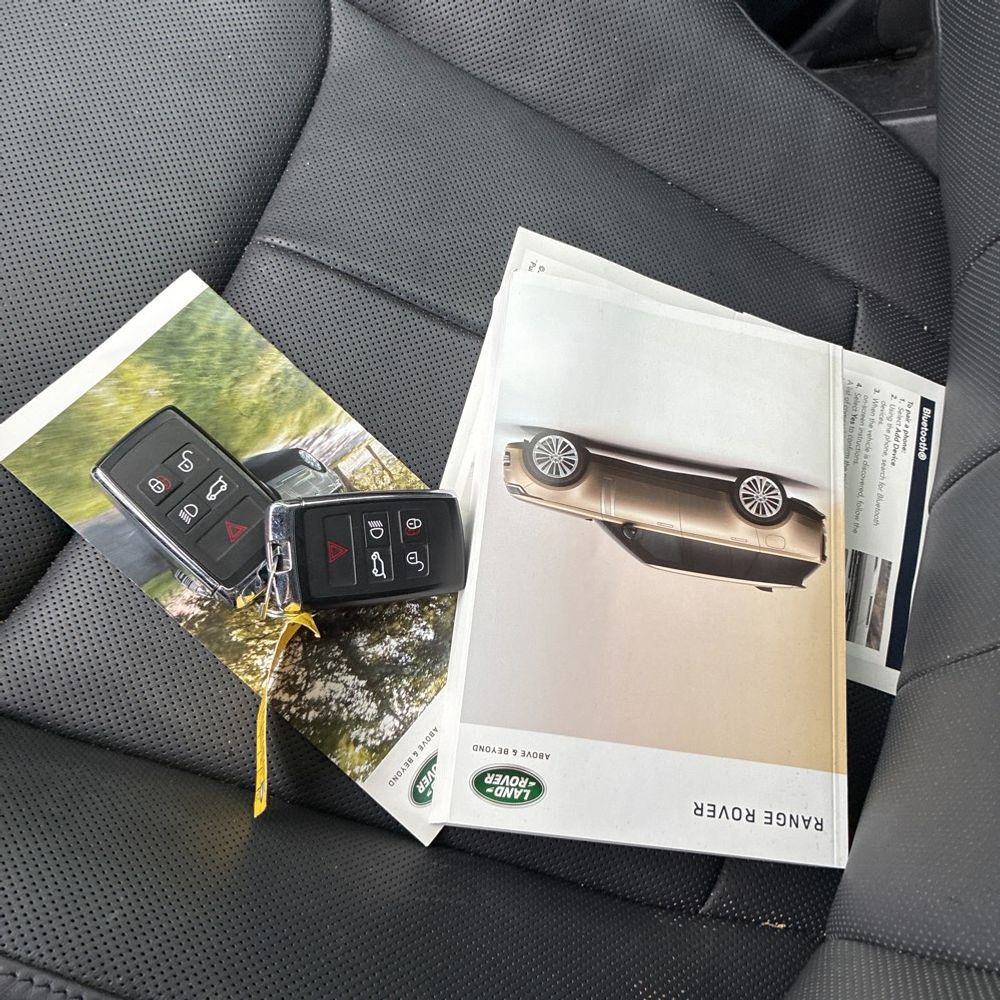 2023 Land Rover Range Rover P400 SE LWB