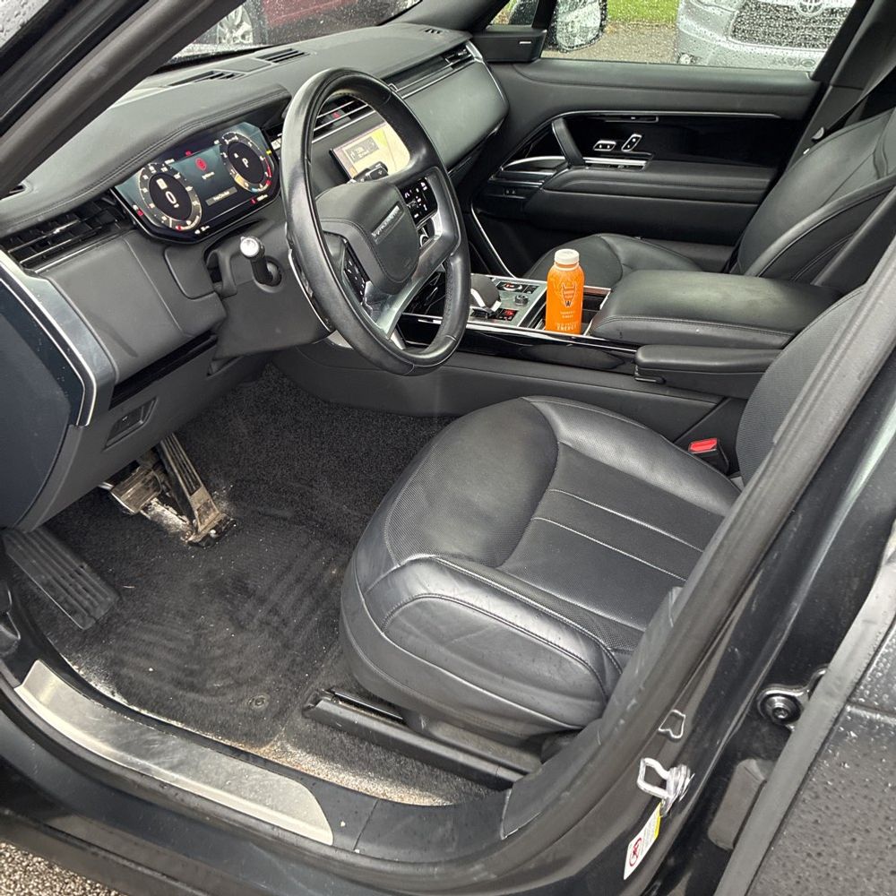 2023 Land Rover Range Rover P400 SE LWB