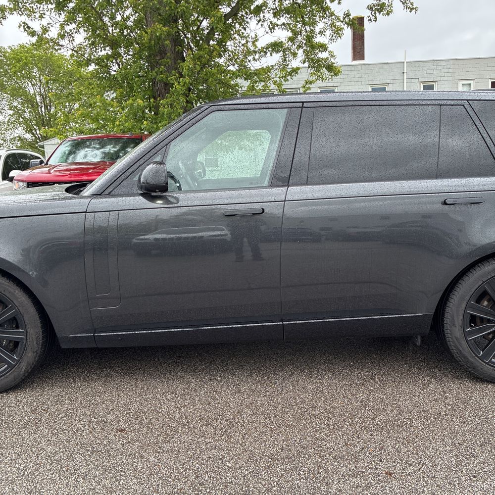 2023 Land Rover Range Rover P400 SE LWB
