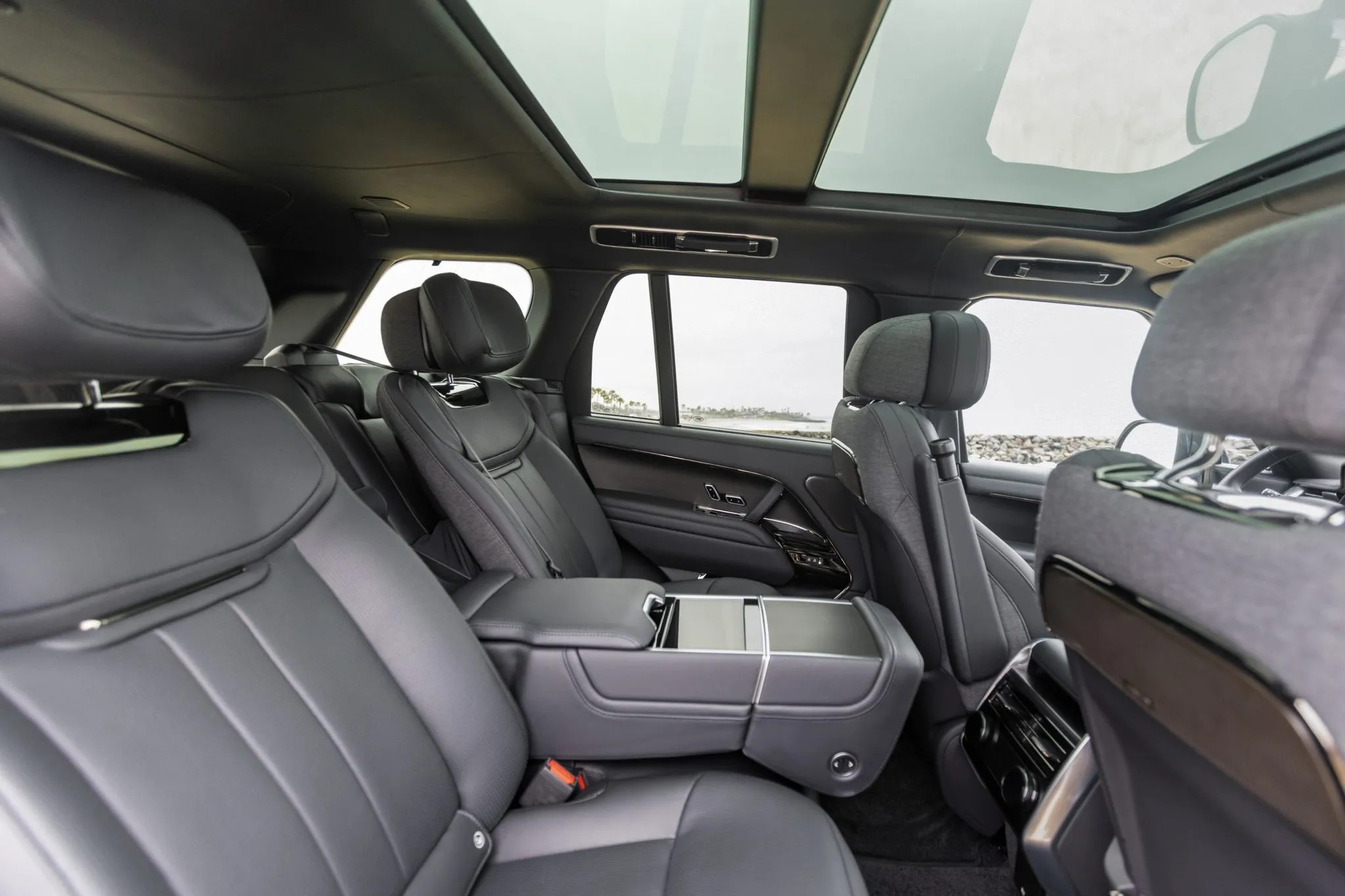 2023 Land Rover Range Rover SV