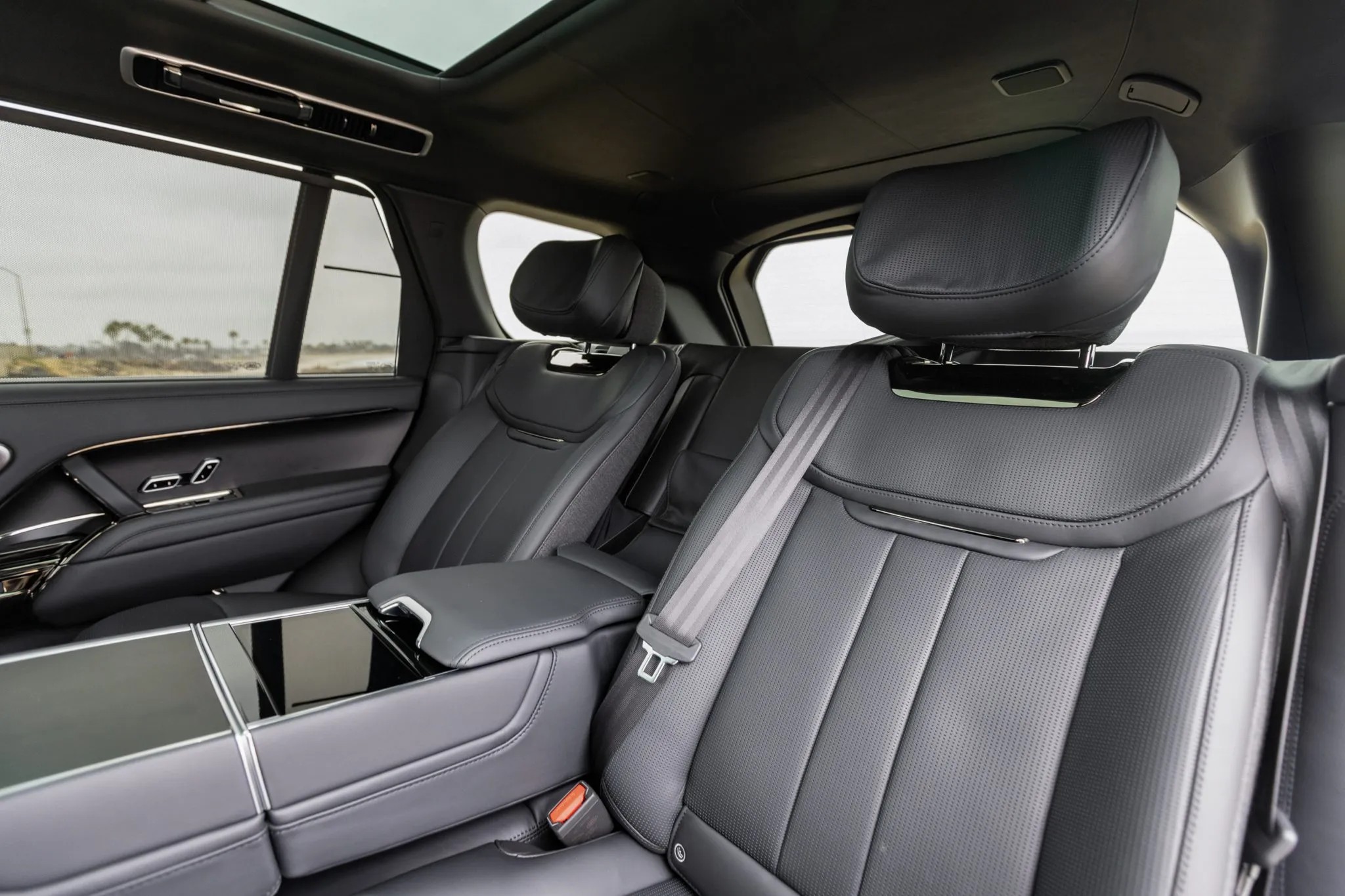 2023 Land Rover Range Rover SV