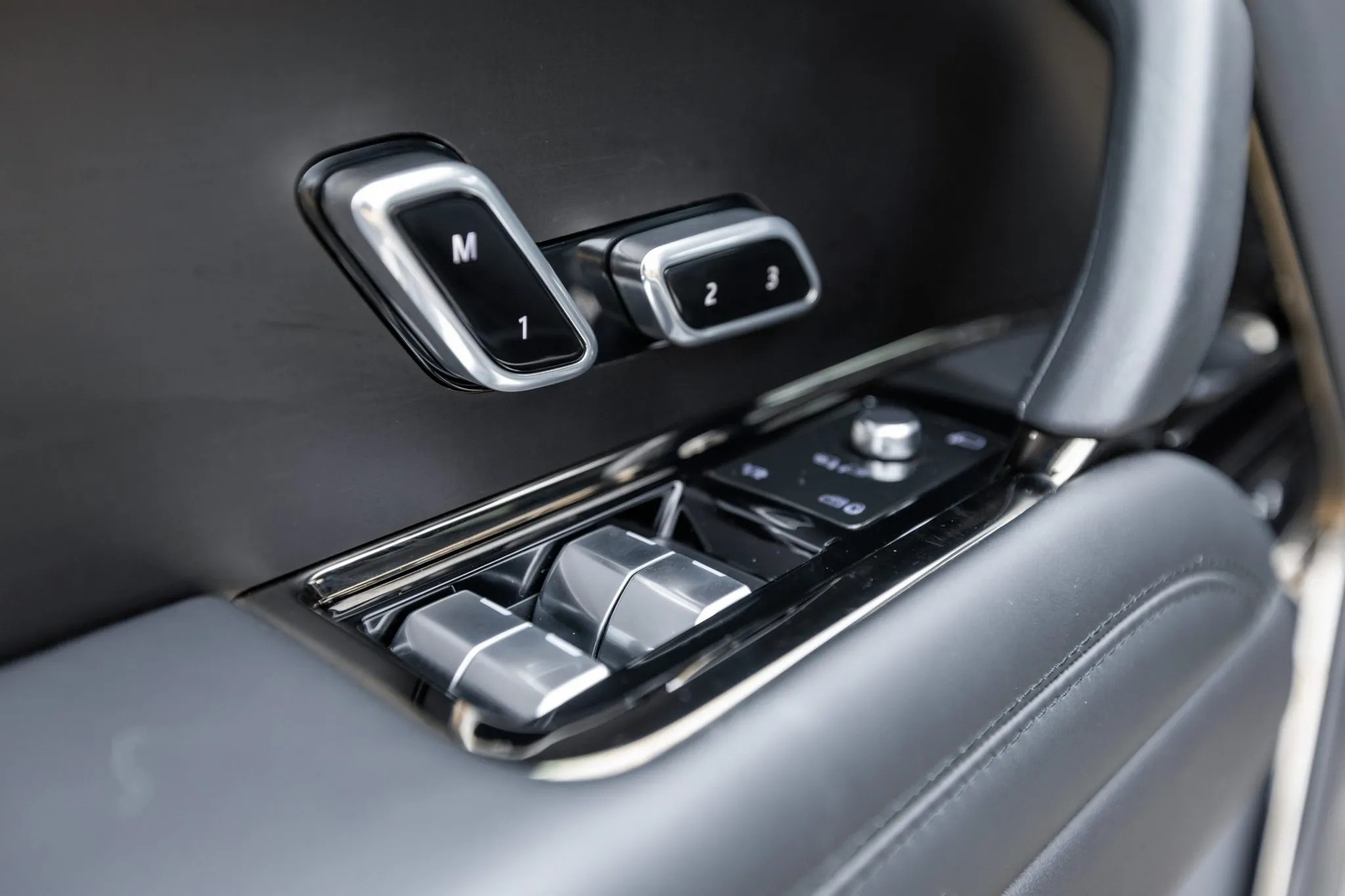 2023 Land Rover Range Rover SV