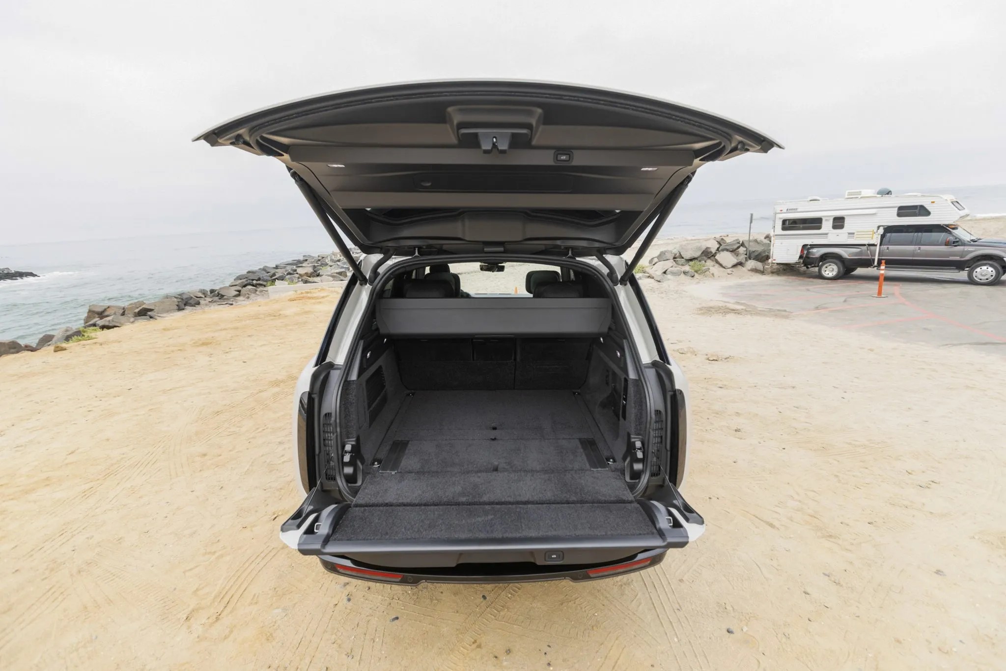 2023 Land Rover Range Rover SV