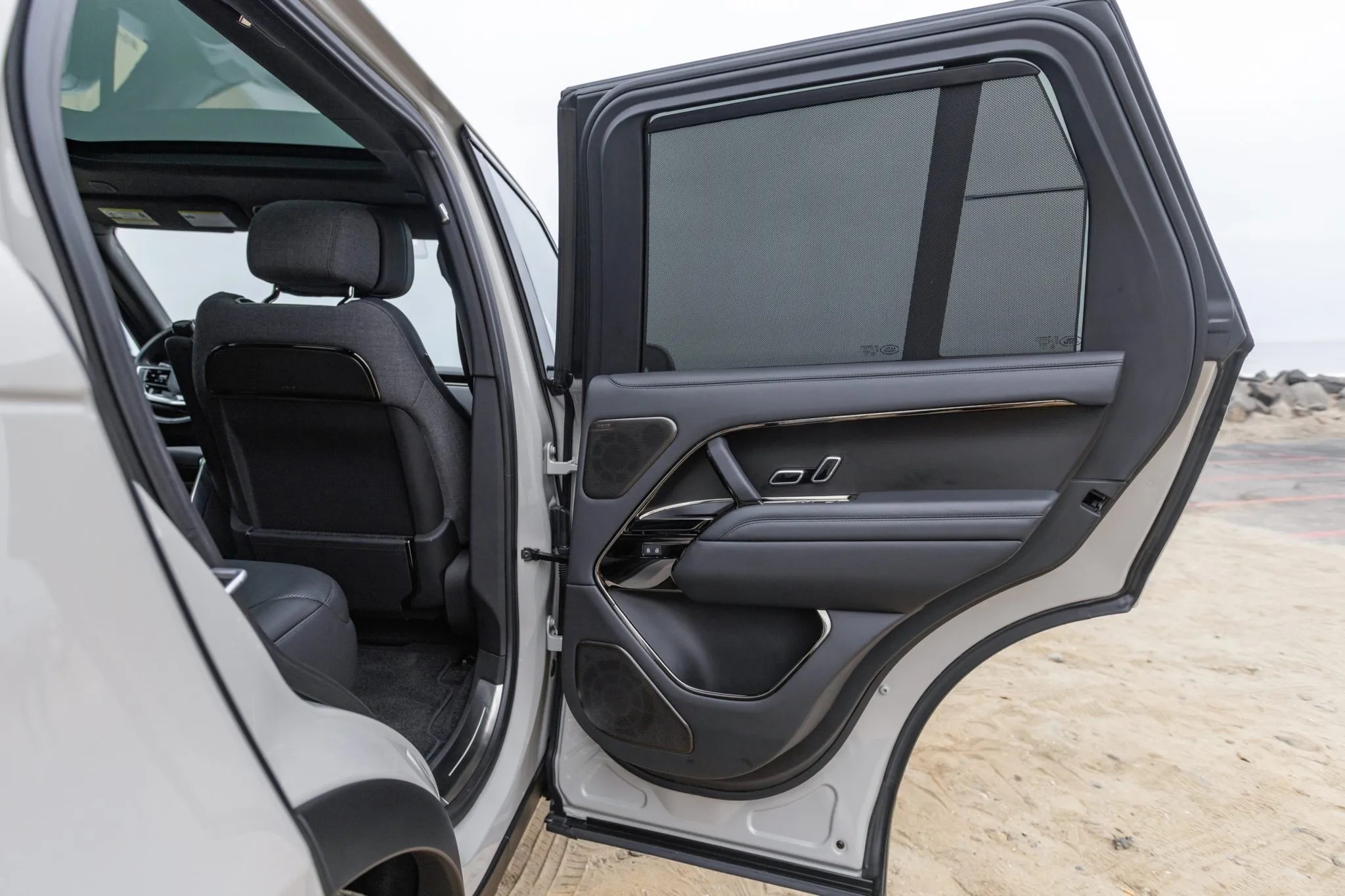 2023 Land Rover Range Rover SV
