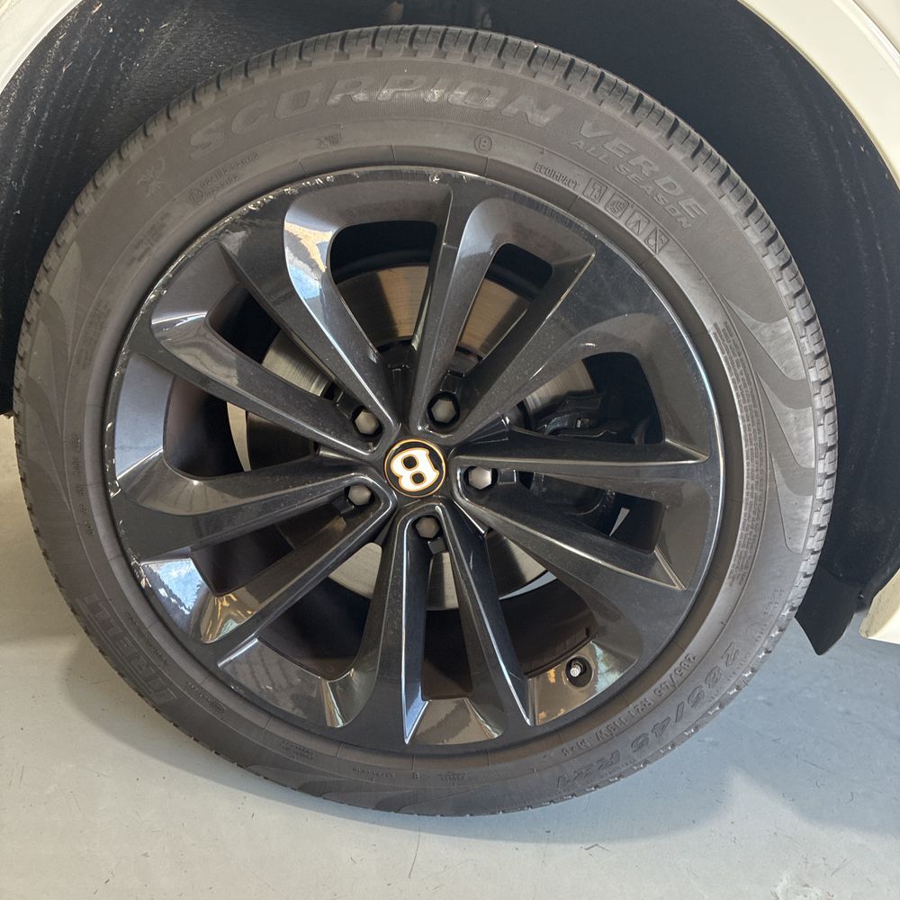 2020 Bentley Bentayga V8