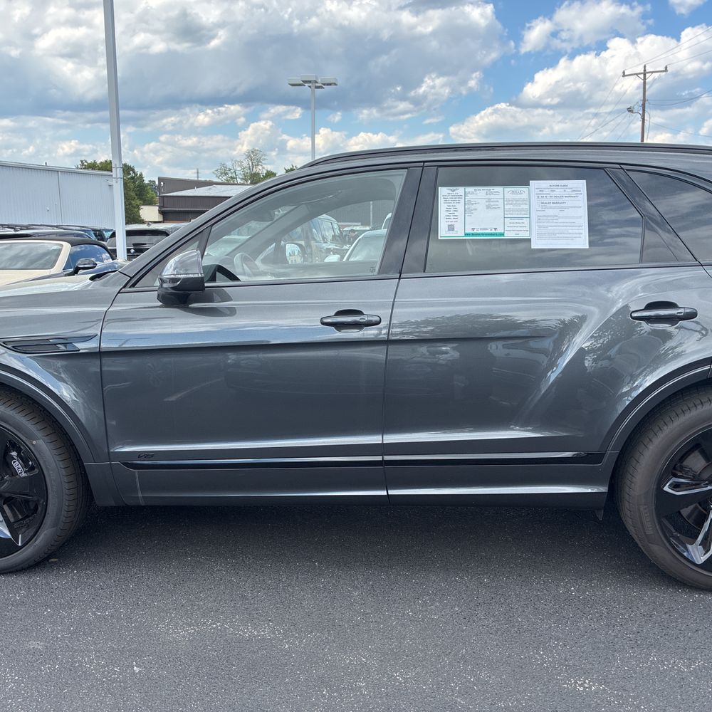 2022 Bentley Bentayga V8