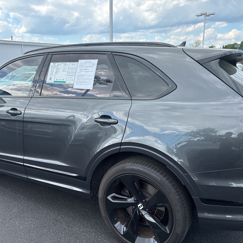 2022 Bentley Bentayga V8