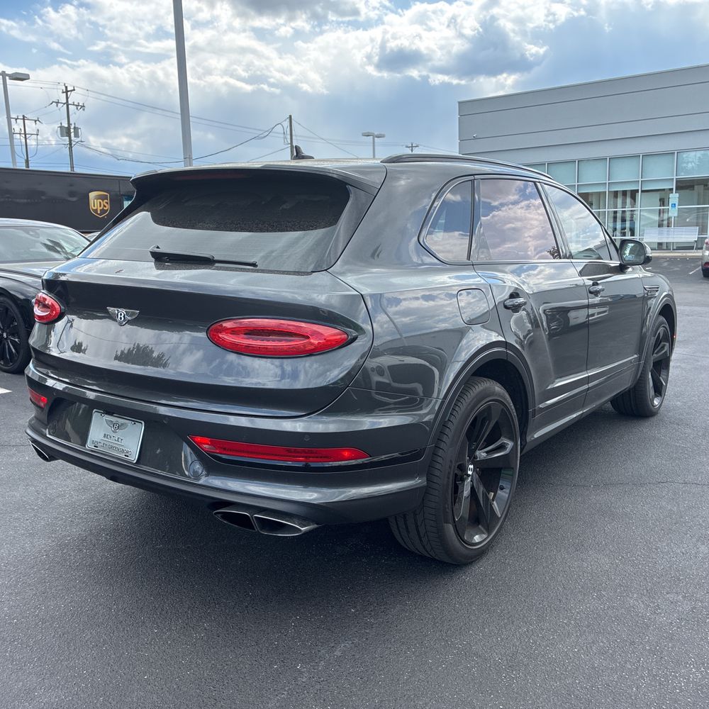 2022 Bentley Bentayga V8