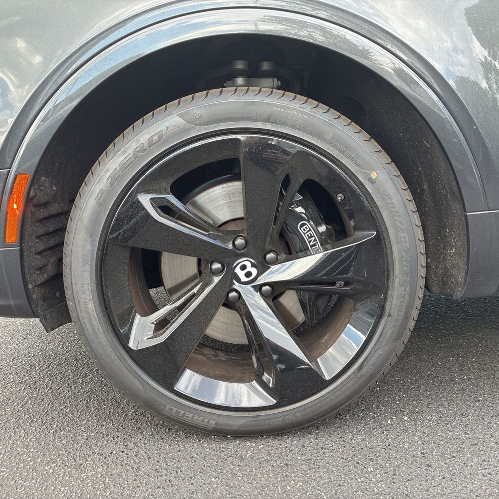 2022 Bentley Bentayga V8