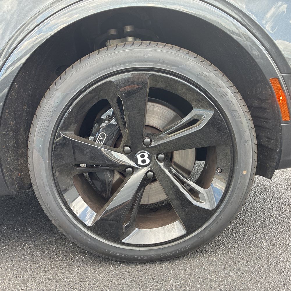 2022 Bentley Bentayga V8