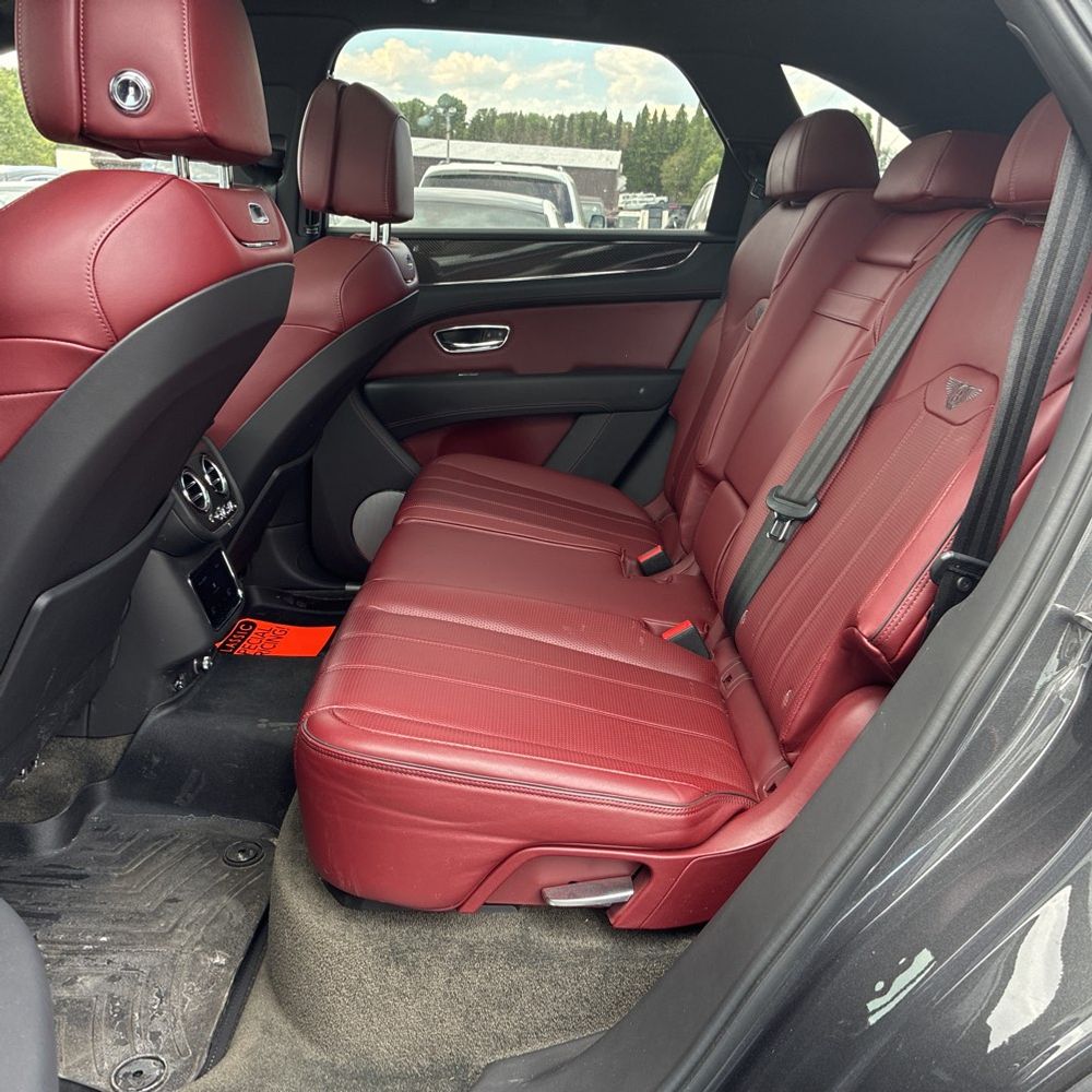 2022 Bentley Bentayga V8