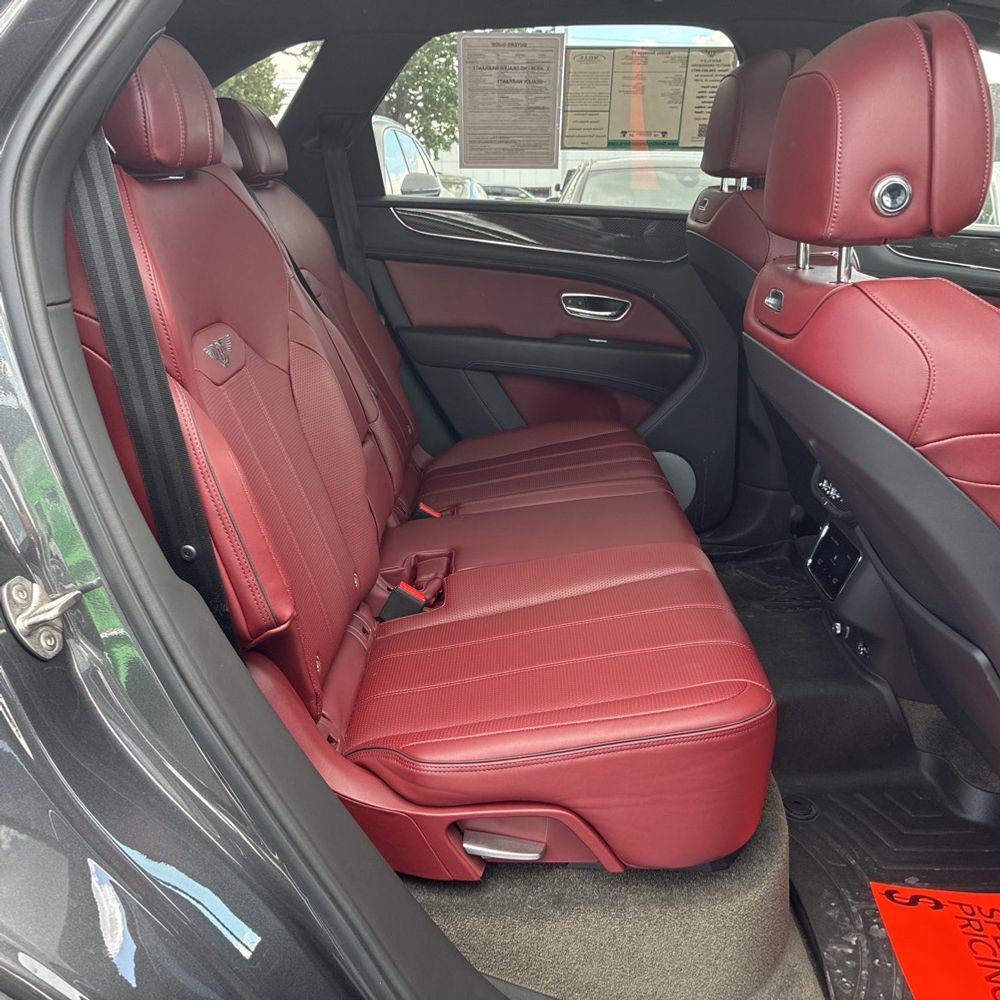 2022 Bentley Bentayga V8