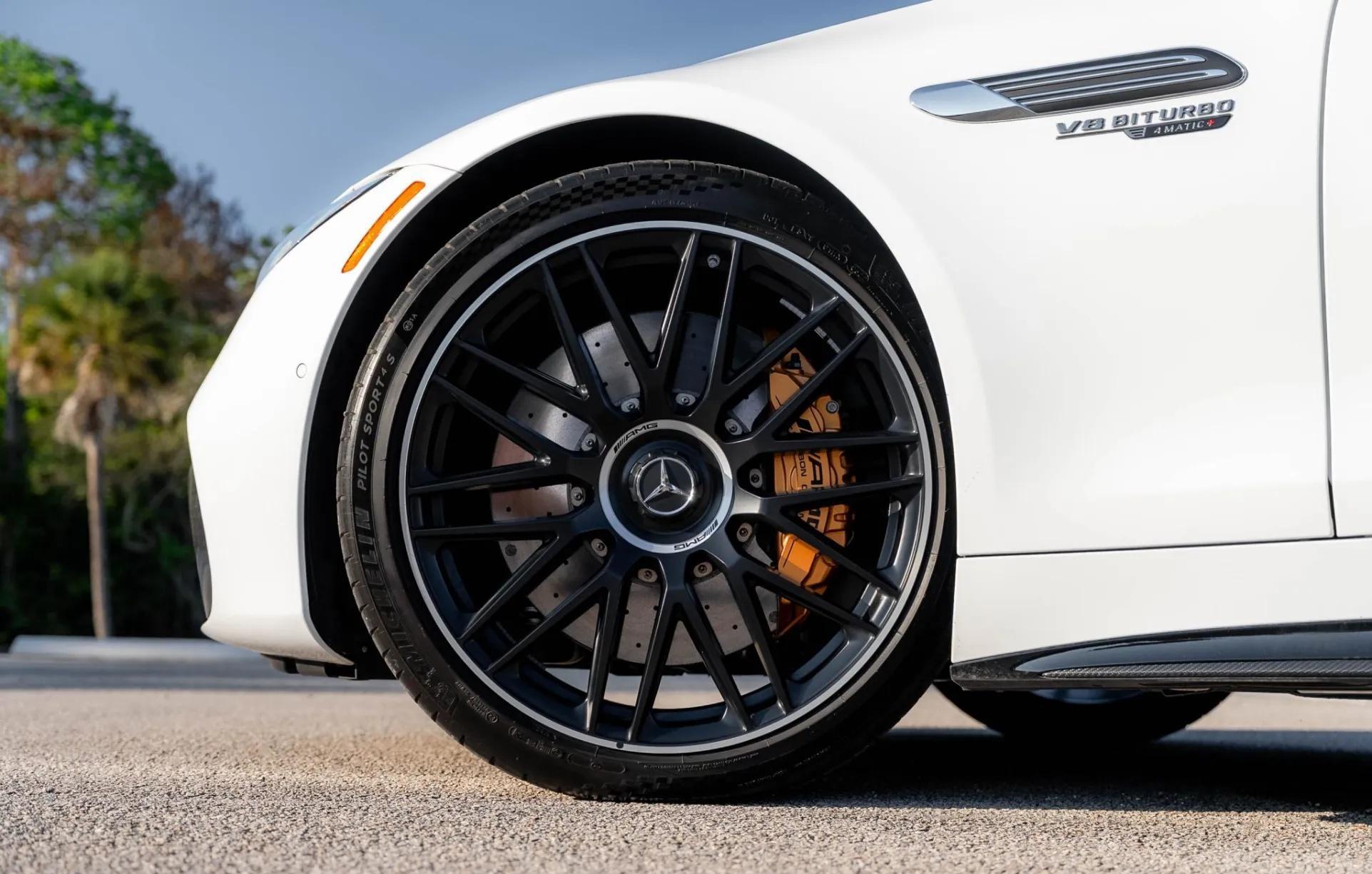 2022 Mercedes-AMG SL63