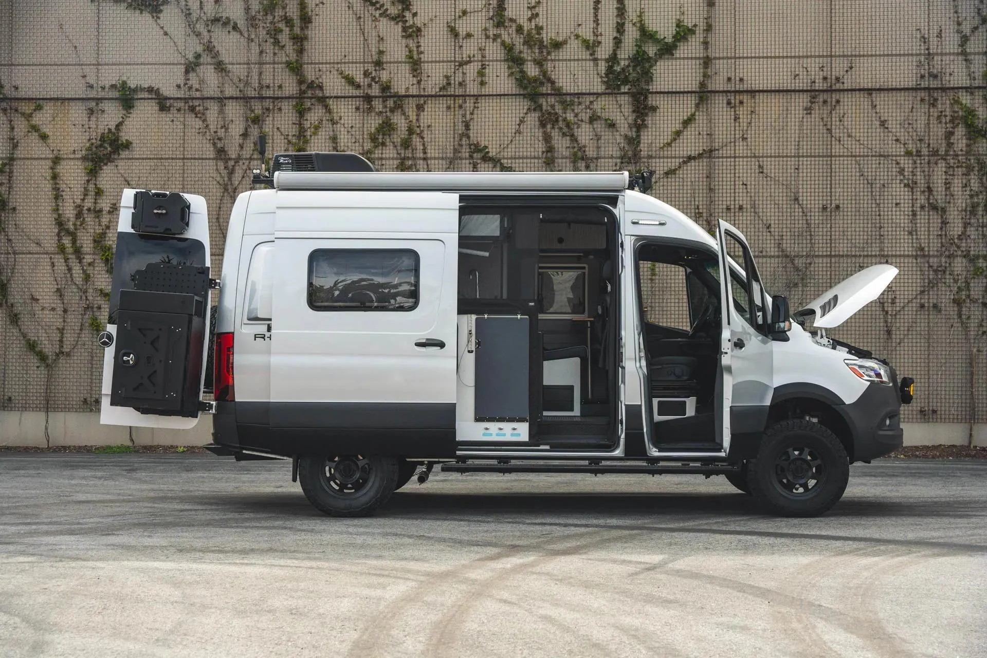 2021 Winnebago Revel