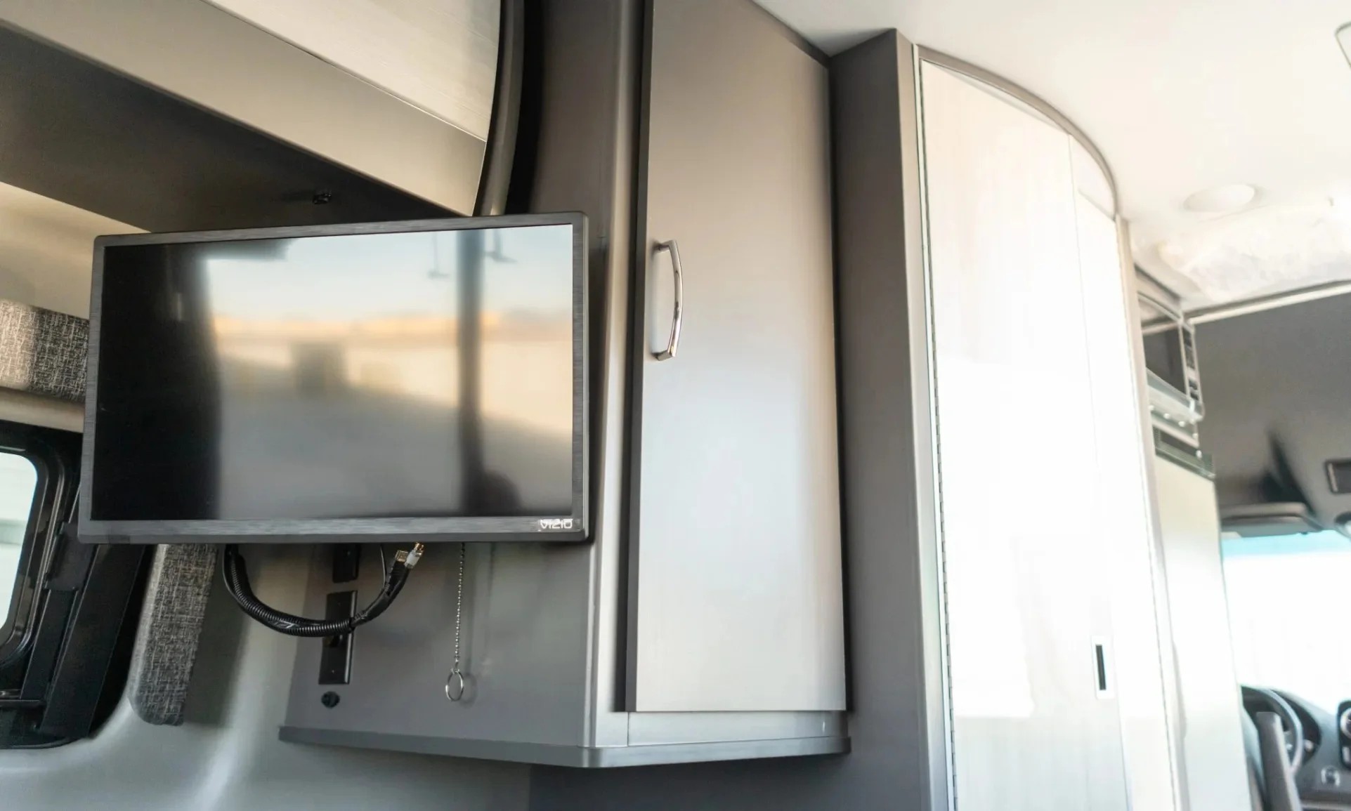 2022 Thor Motor Coach Sanctuary