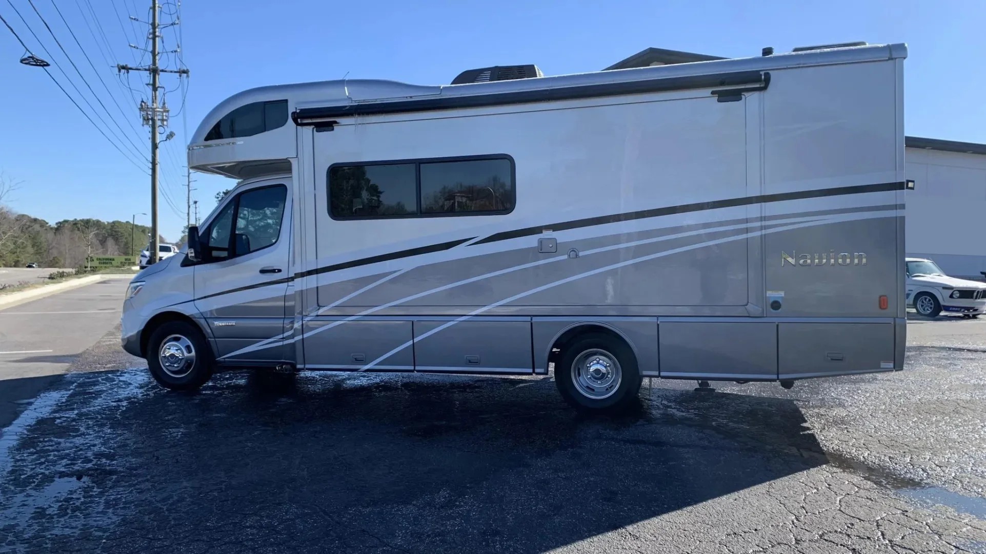2023 Winnebago Navion