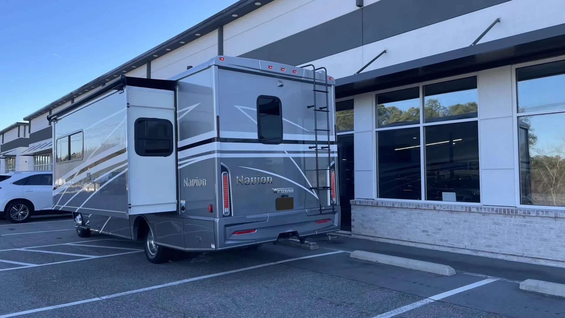 2023 Winnebago Navion