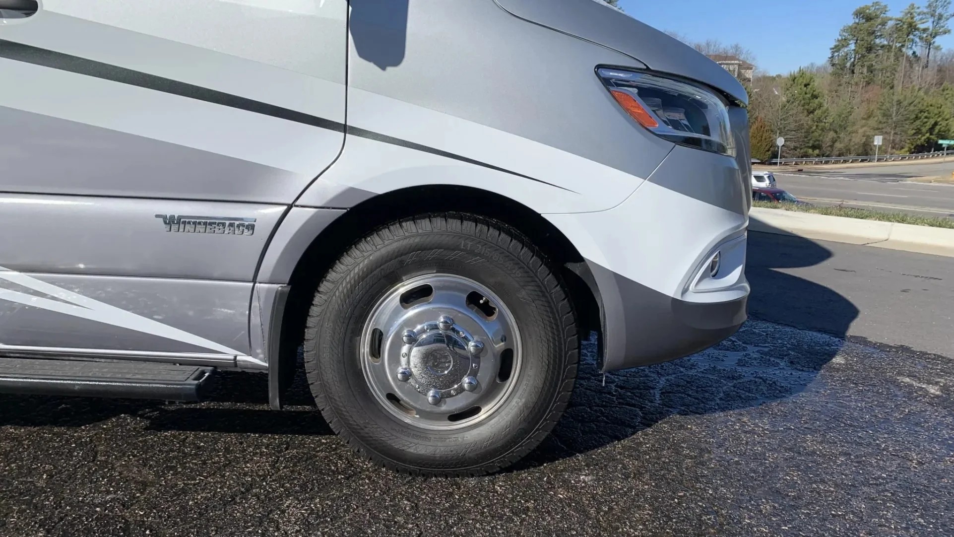2023 Winnebago Navion