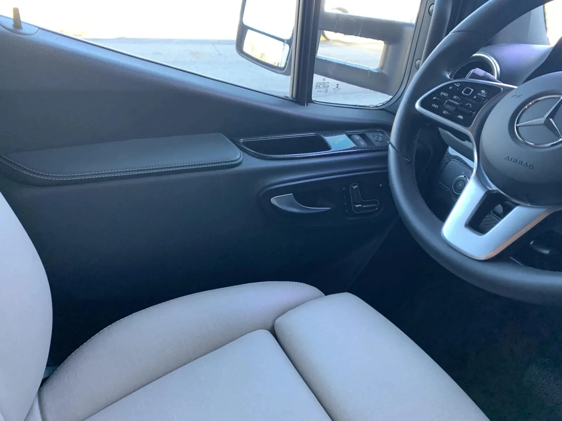 2023 Winnebago Navion