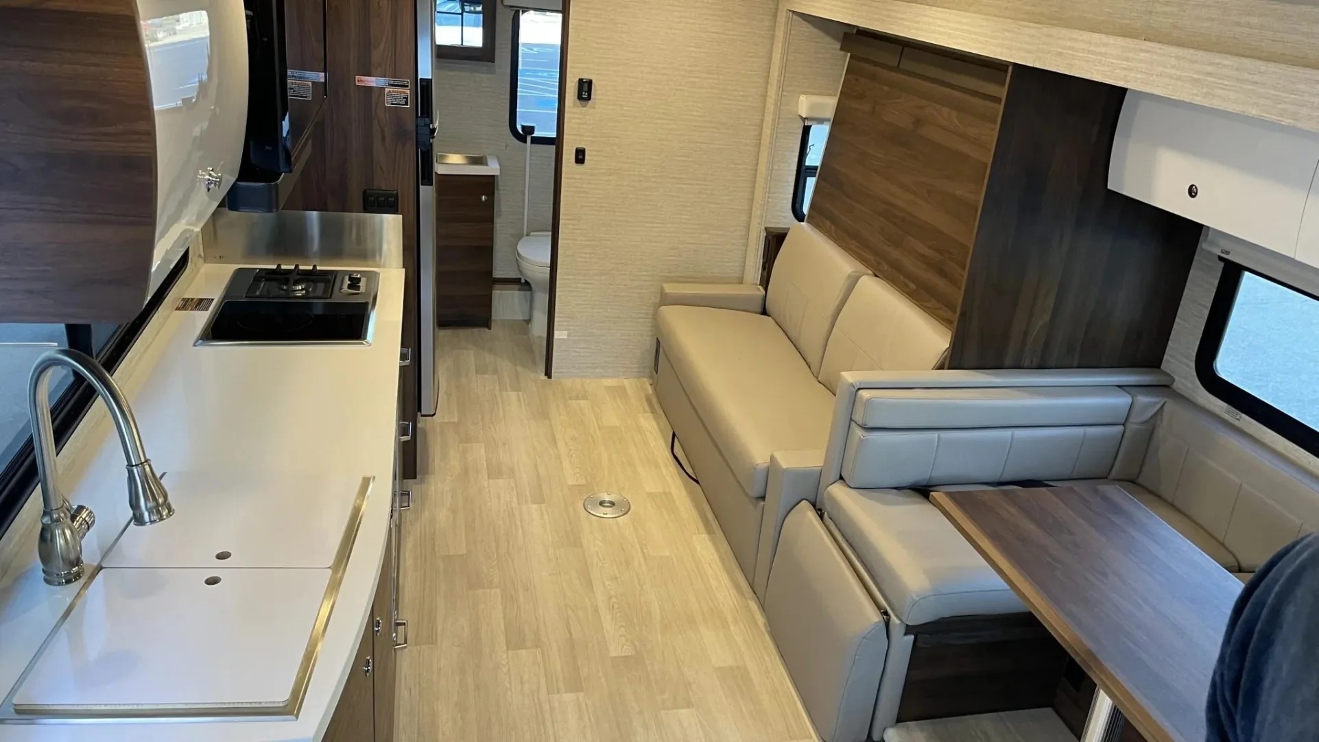 2023 Winnebago Navion