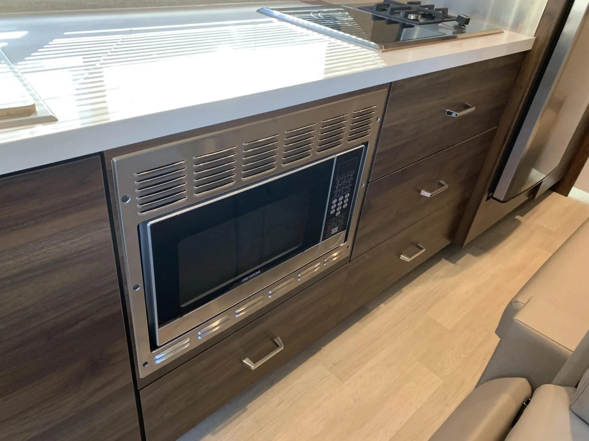 2023 Winnebago Navion