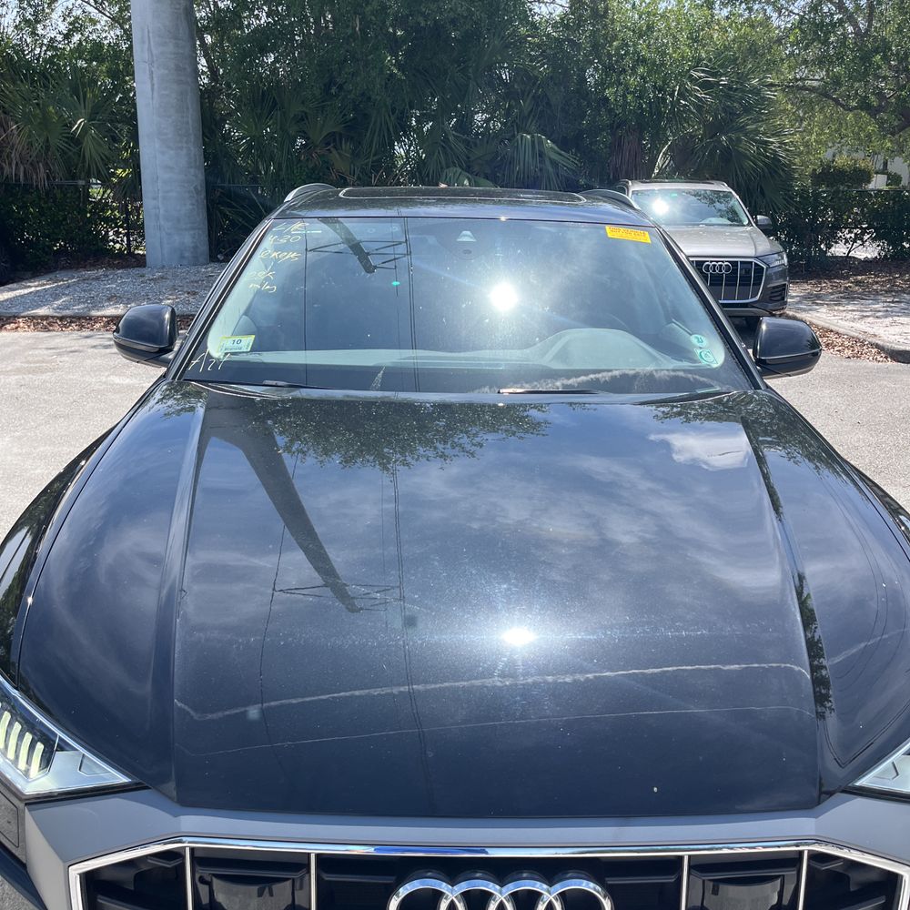 2023 Audi Q8 Premium Plus