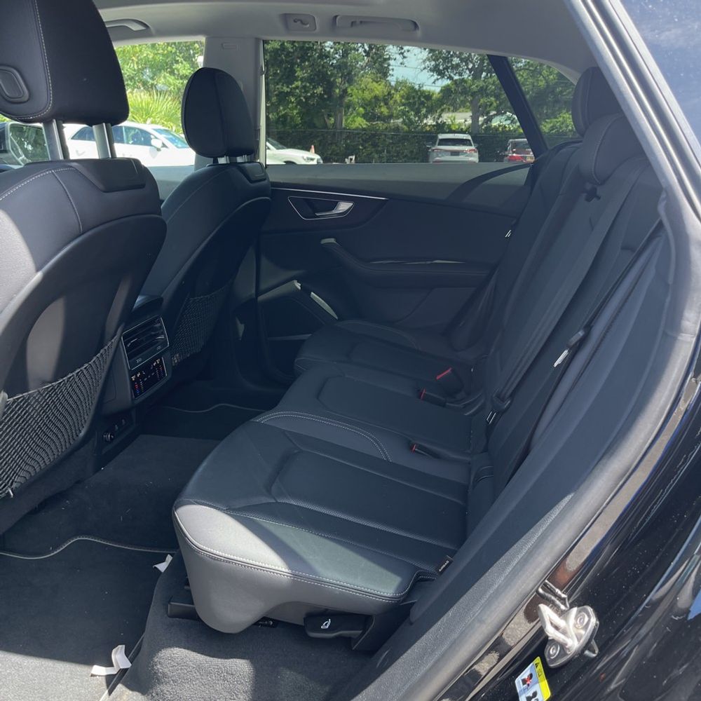 2023 Audi Q8 Premium Plus