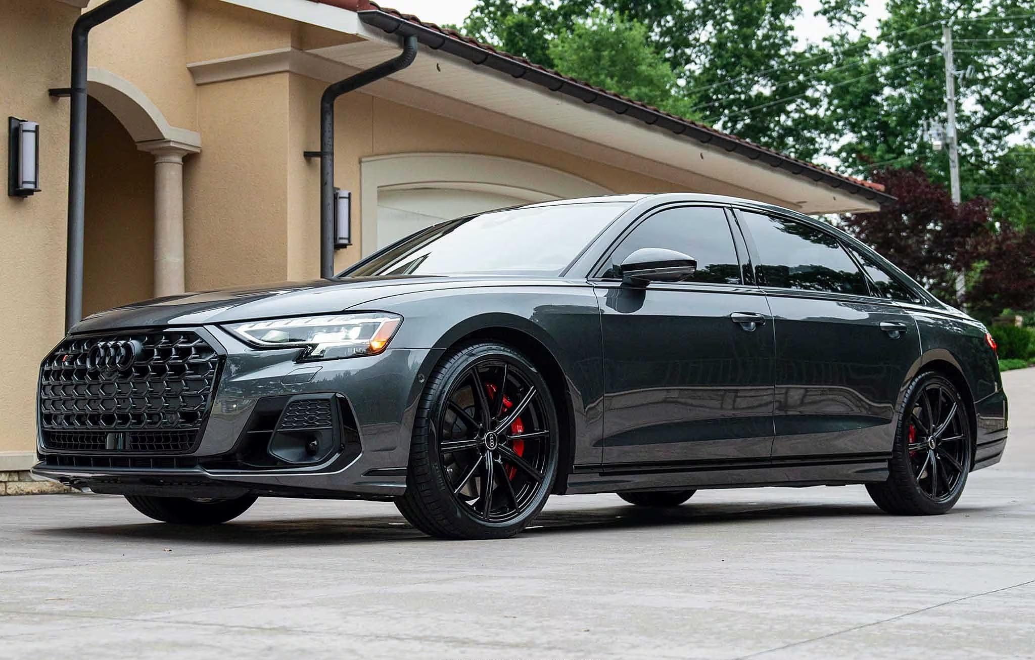 2023 Audi S8