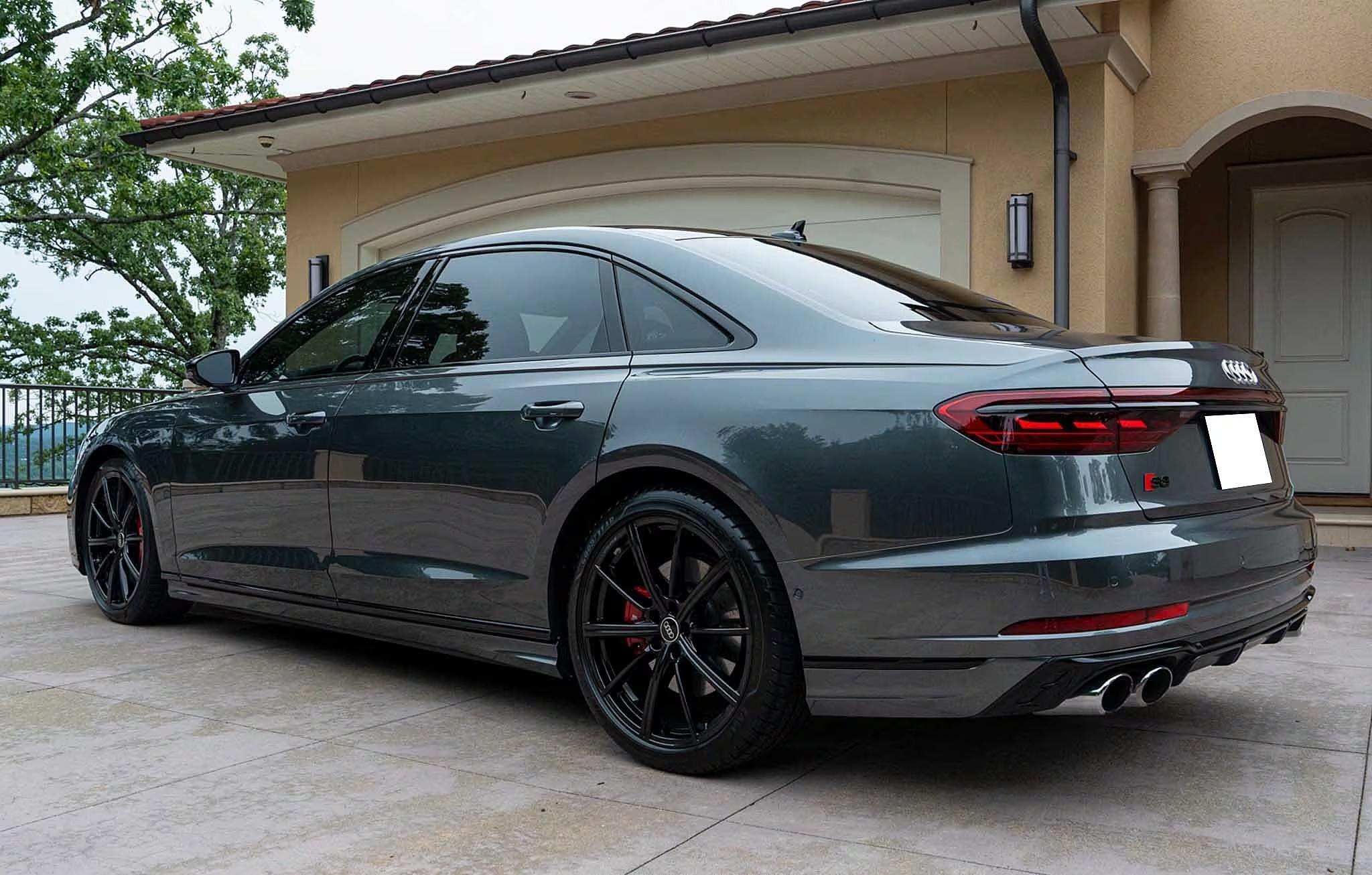 2023 Audi S8