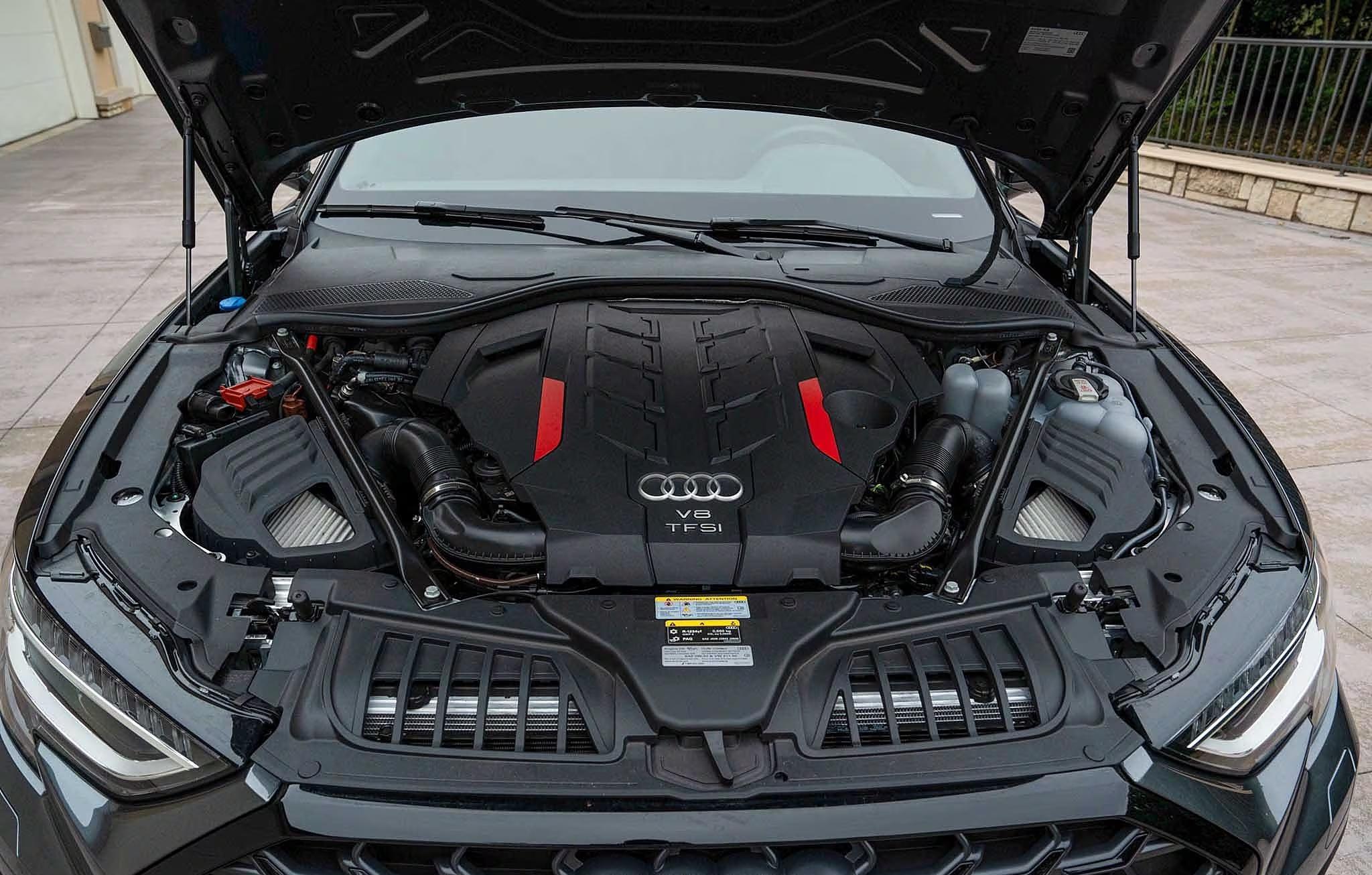 2023 Audi S8