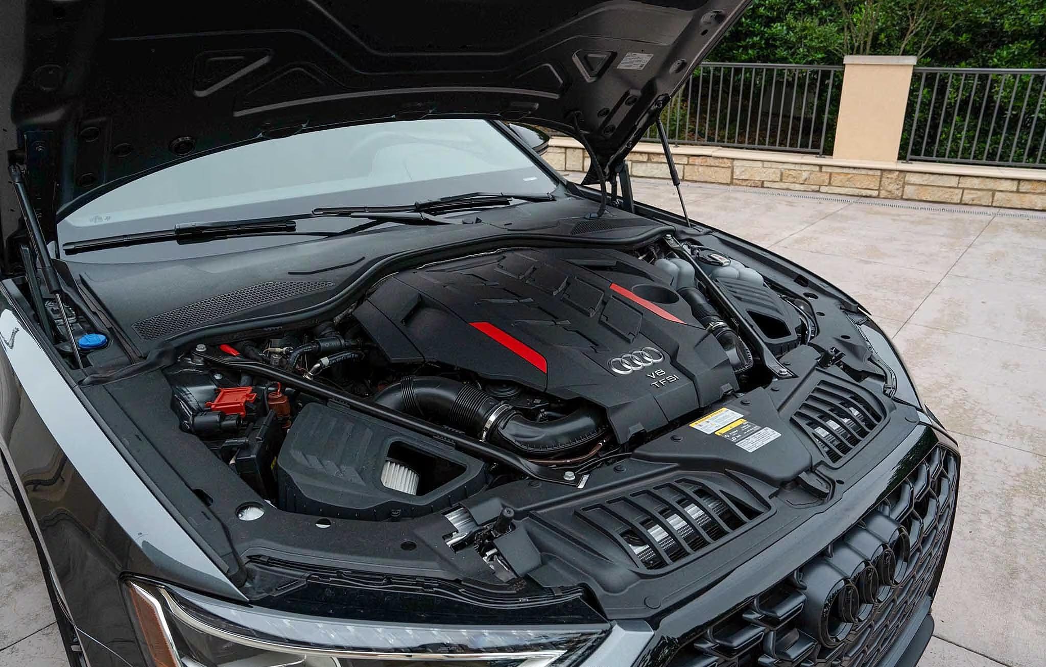 2023 Audi S8
