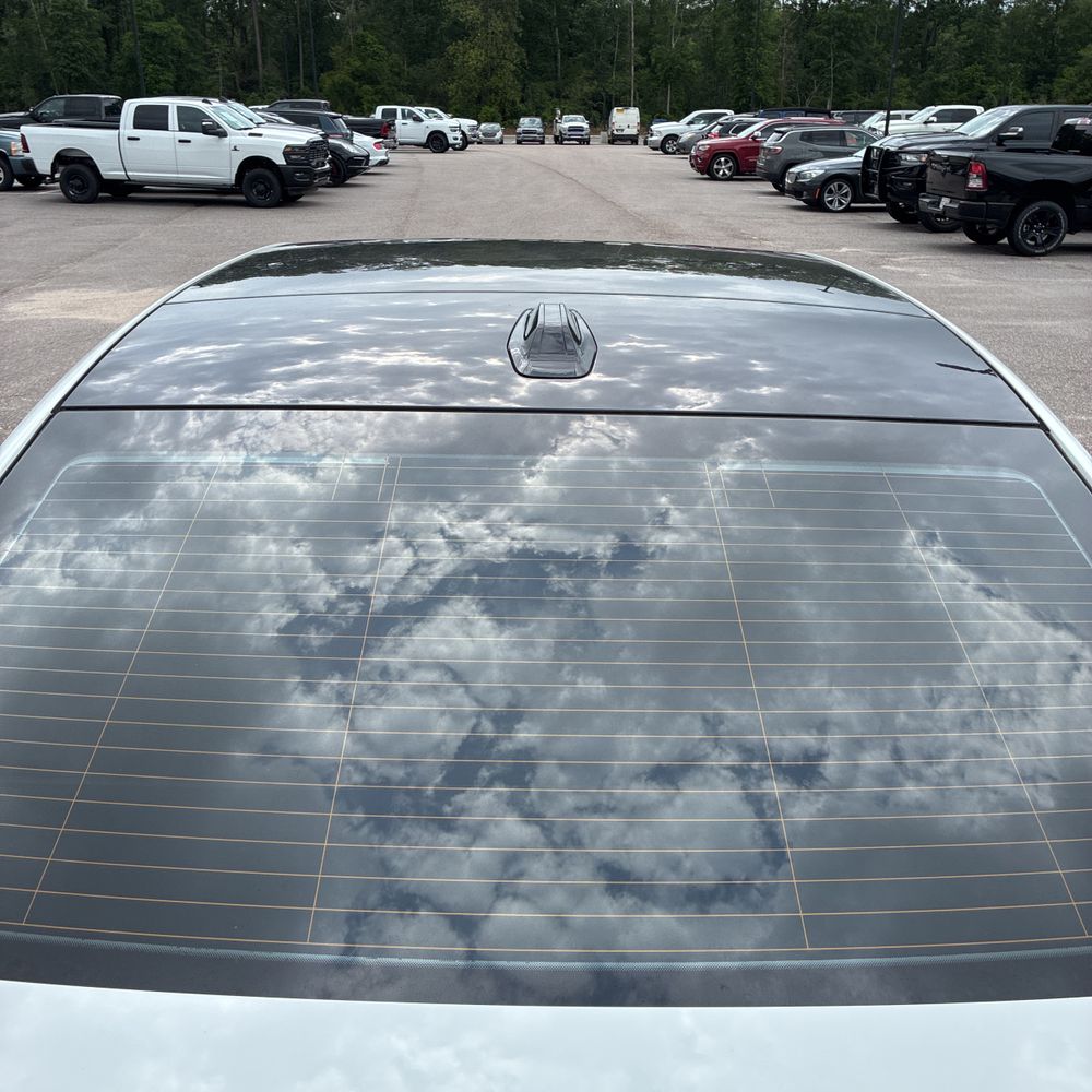 2025 BMW 740i