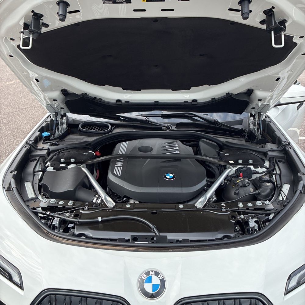 2025 BMW 740i