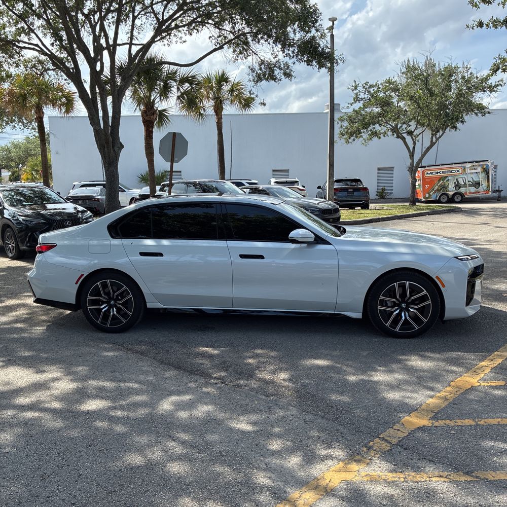 2024 BMW 7 Series 740i