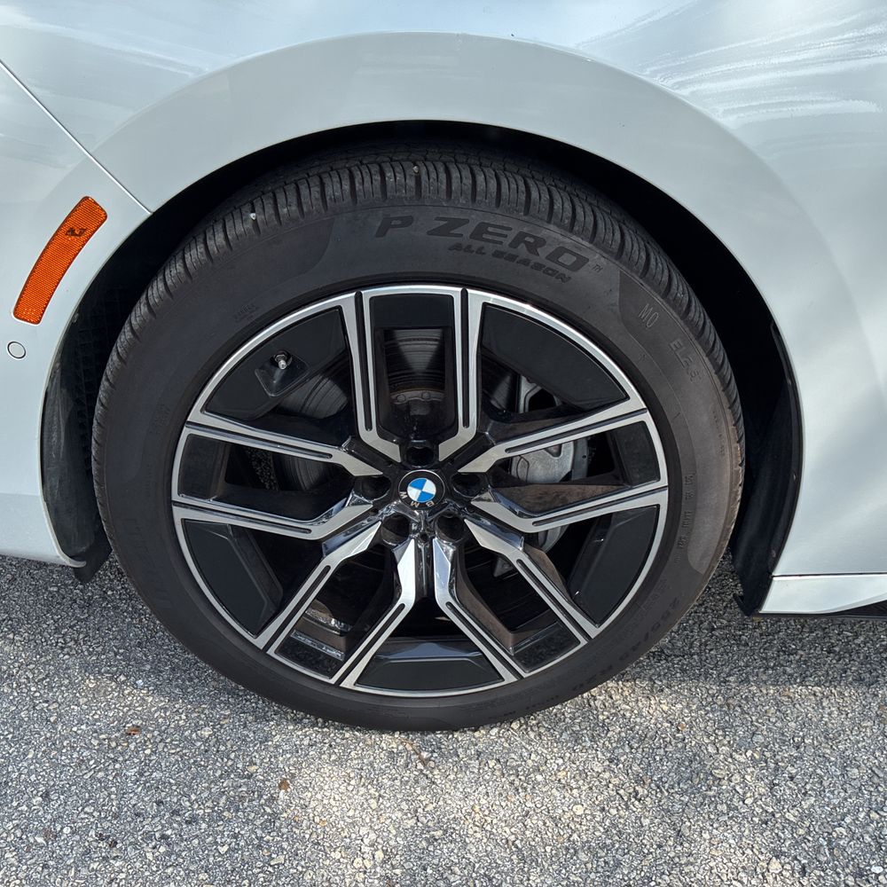 2024 BMW 7 Series 740i