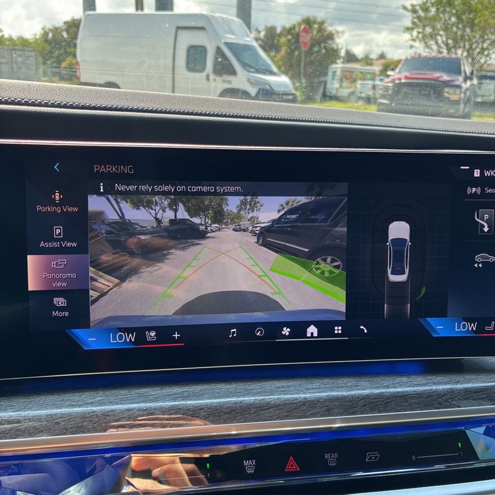 2024 BMW 7 Series 740i