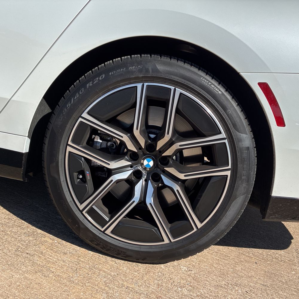 2026 BMW 760i xDrive