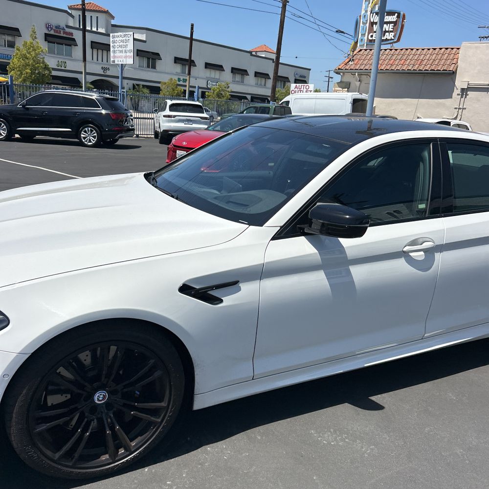 2023 BMW M5