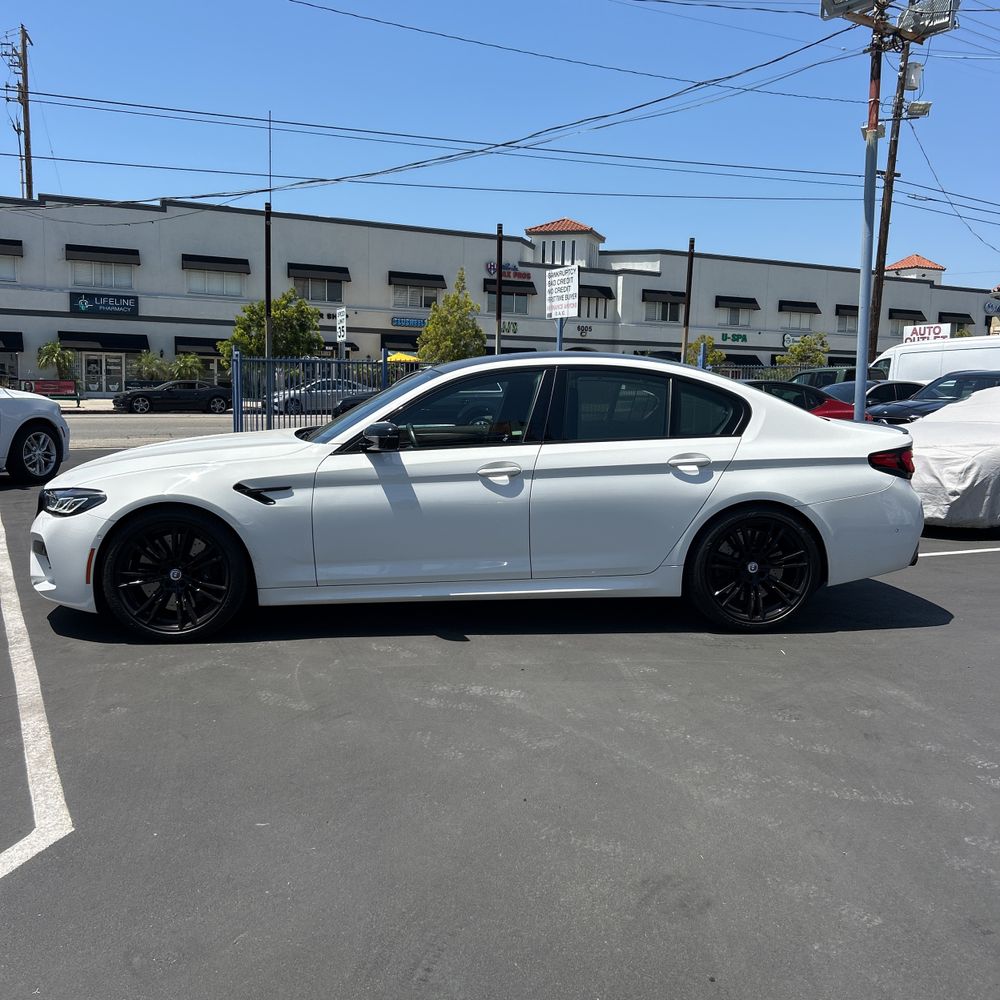 2023 BMW M5
