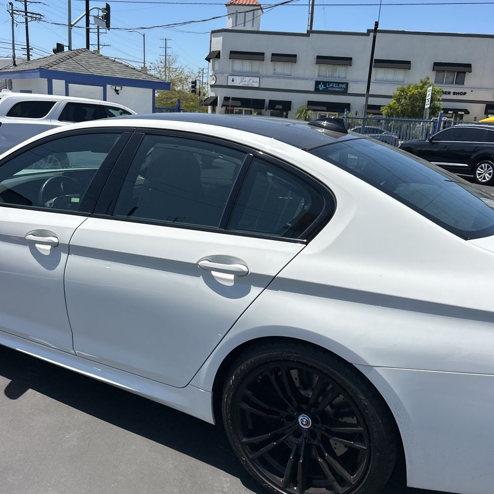 2023 BMW M5