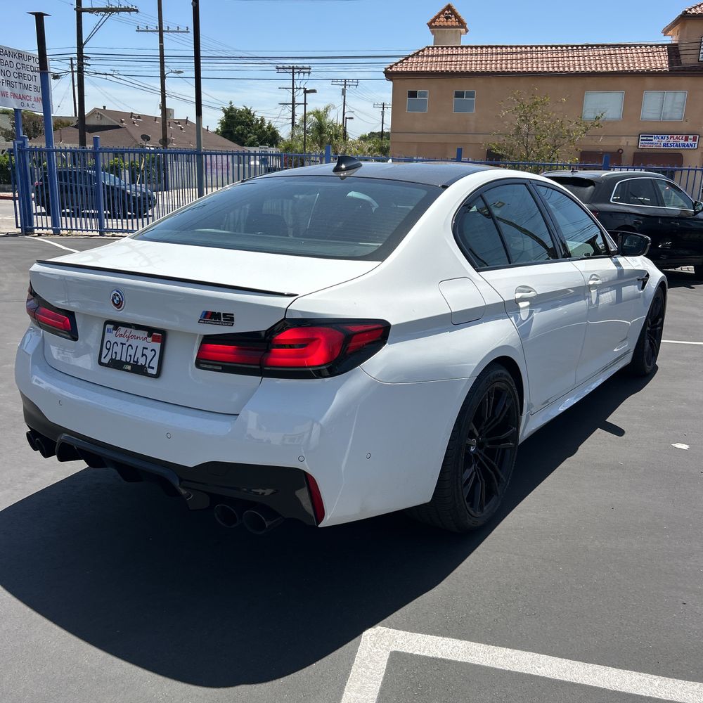 2023 BMW M5