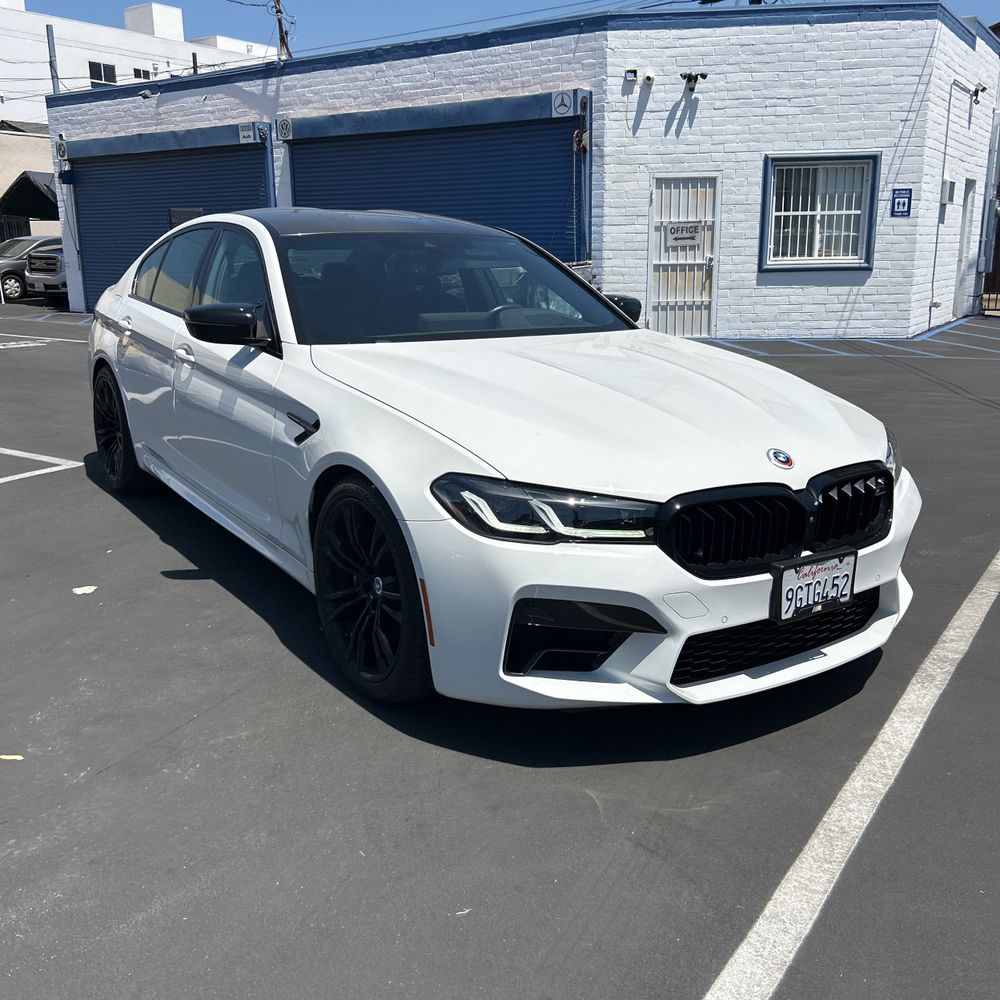 2023 BMW M5
