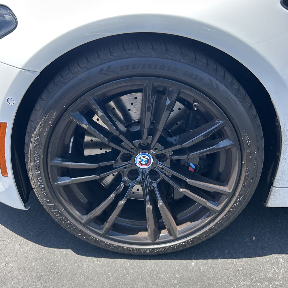 2023 BMW M5