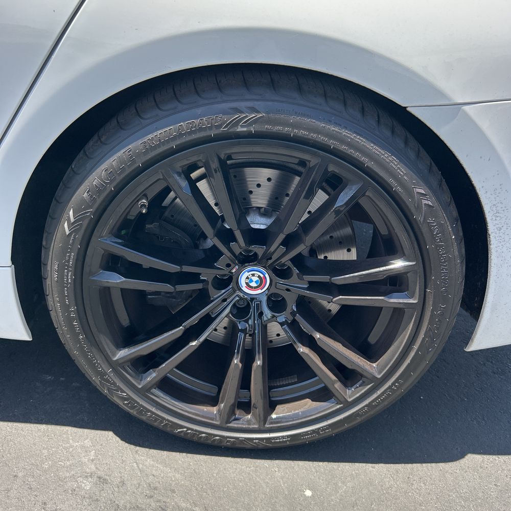 2023 BMW M5