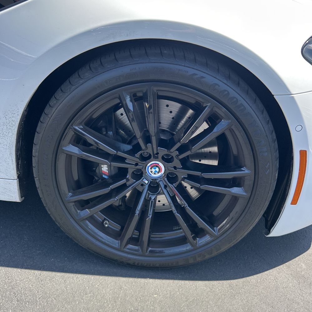 2023 BMW M5