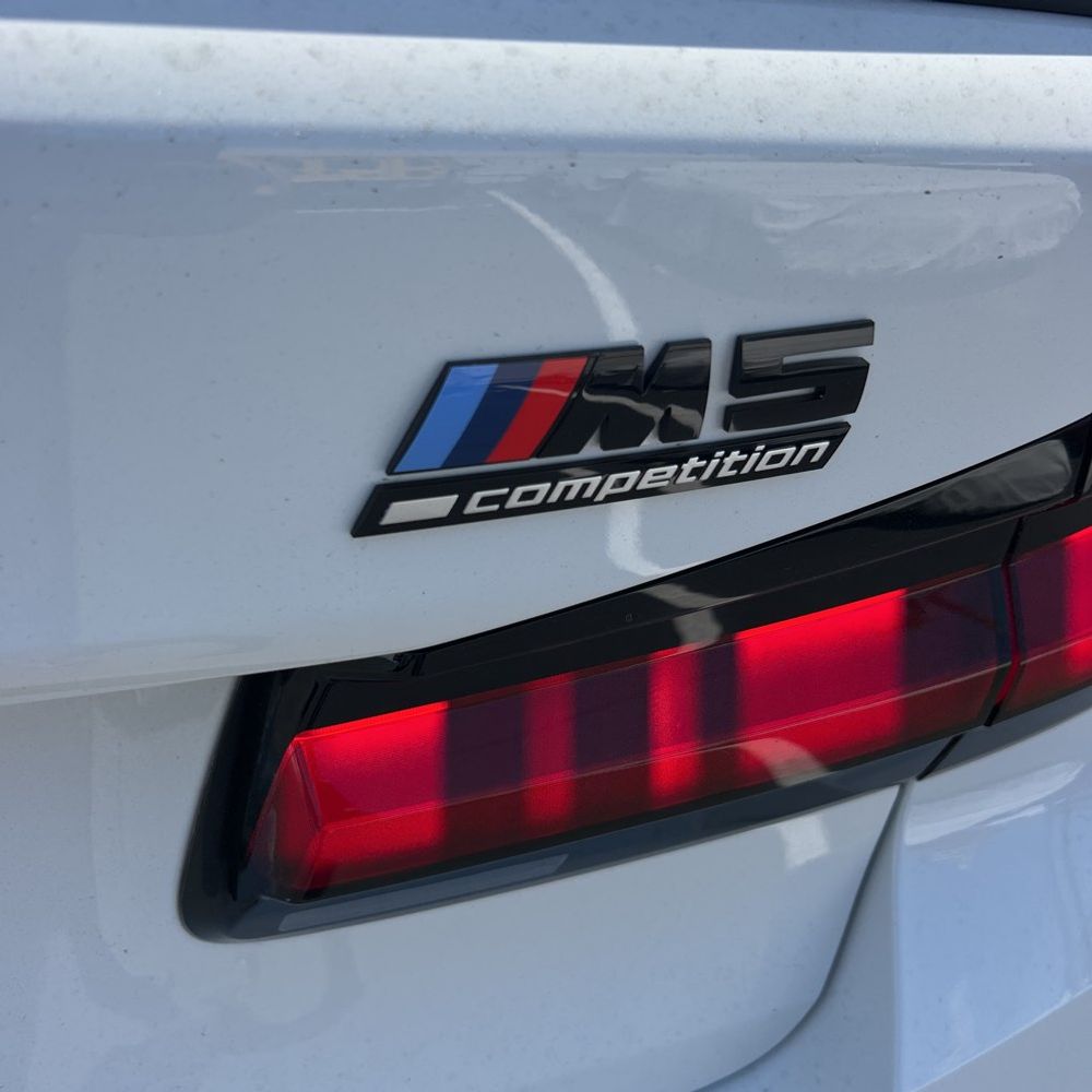 2023 BMW M5