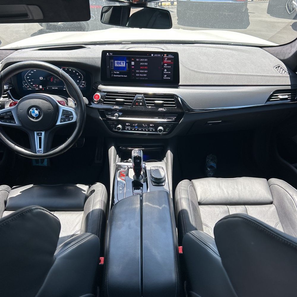 2023 BMW M5