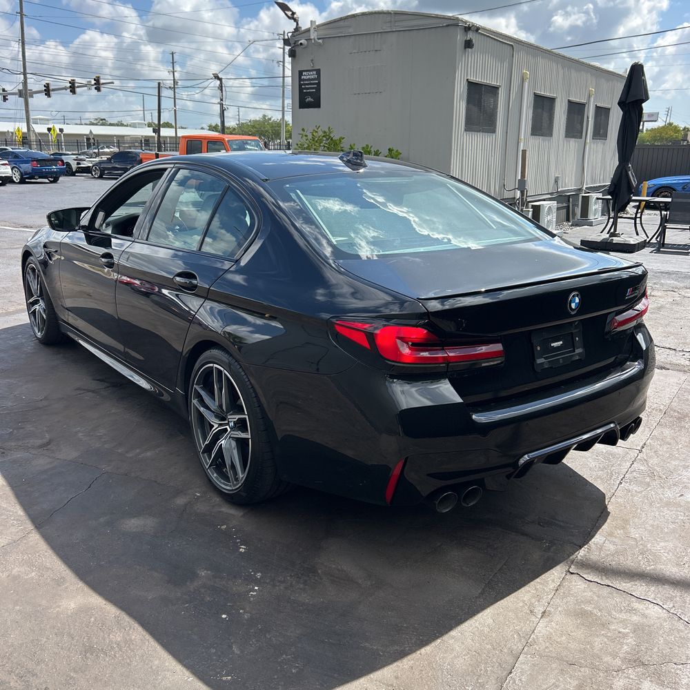 2023 BMW M5