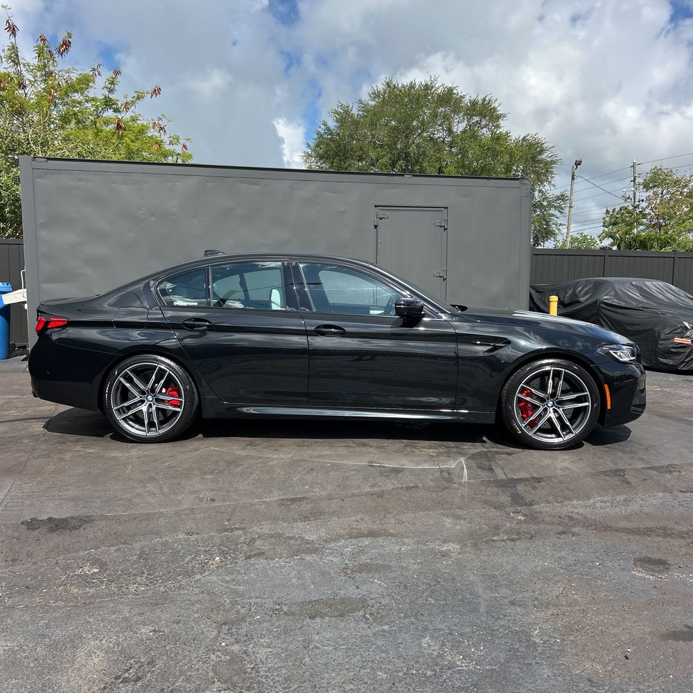 2023 BMW M5