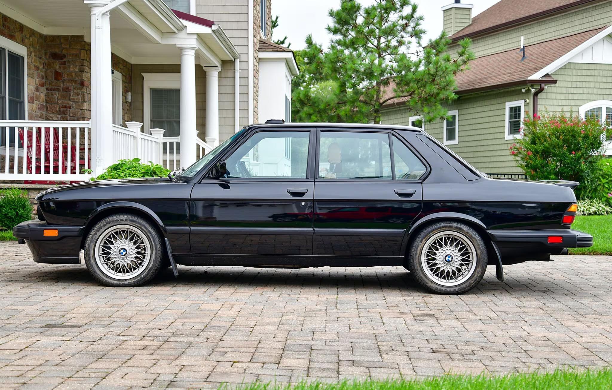 1988 BMW M5